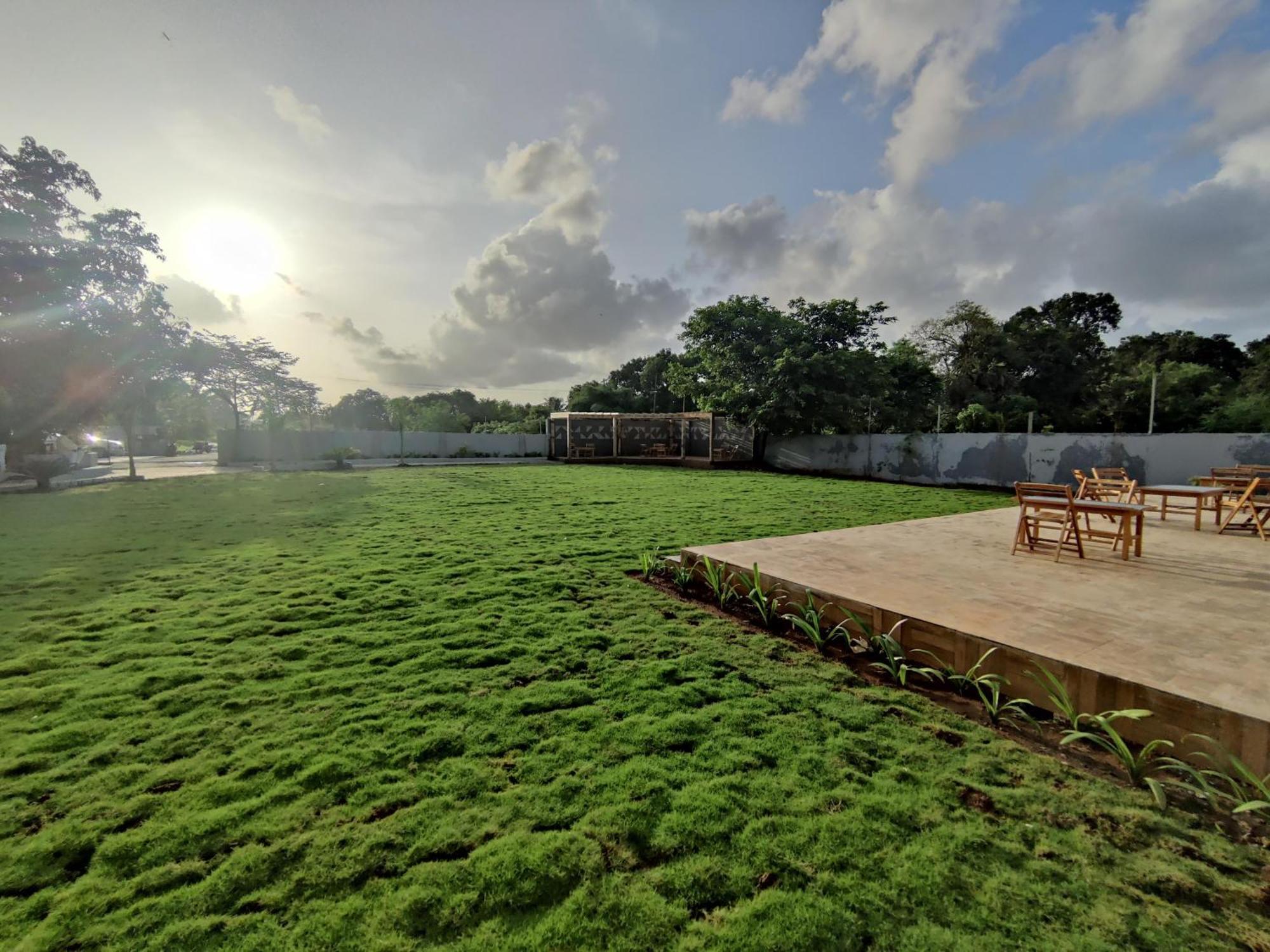 Pushp Vatika Resort & Lawns Нави Мумбаи Экстерьер фото