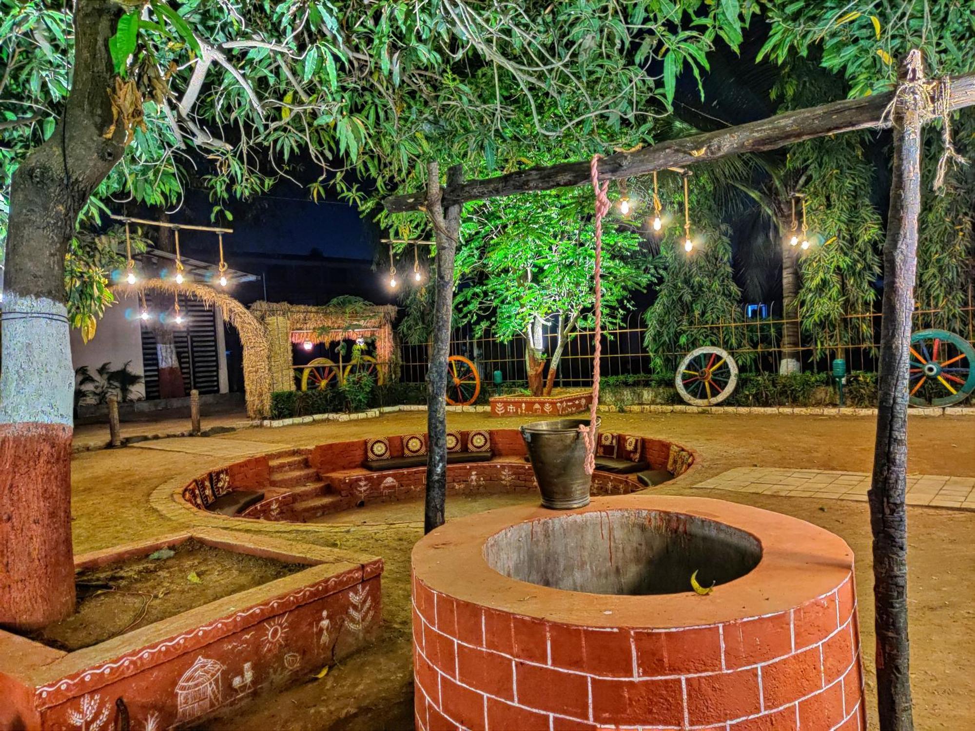 Pushp Vatika Resort & Lawns Нави Мумбаи Экстерьер фото